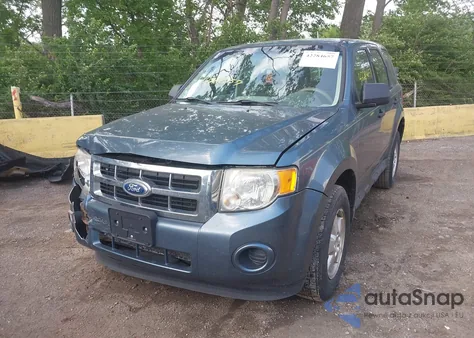 2012 Ford Escape Xls z USA, uszkodzony, nr VIN 1FMCU0C74CKA82653